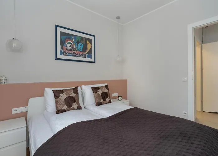 Trendy Polna In By Renters *