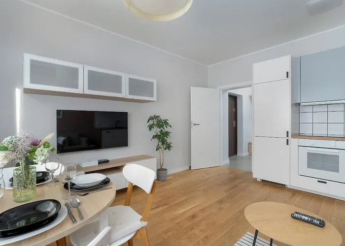 Trendy Polna In By Renters * بوزنان